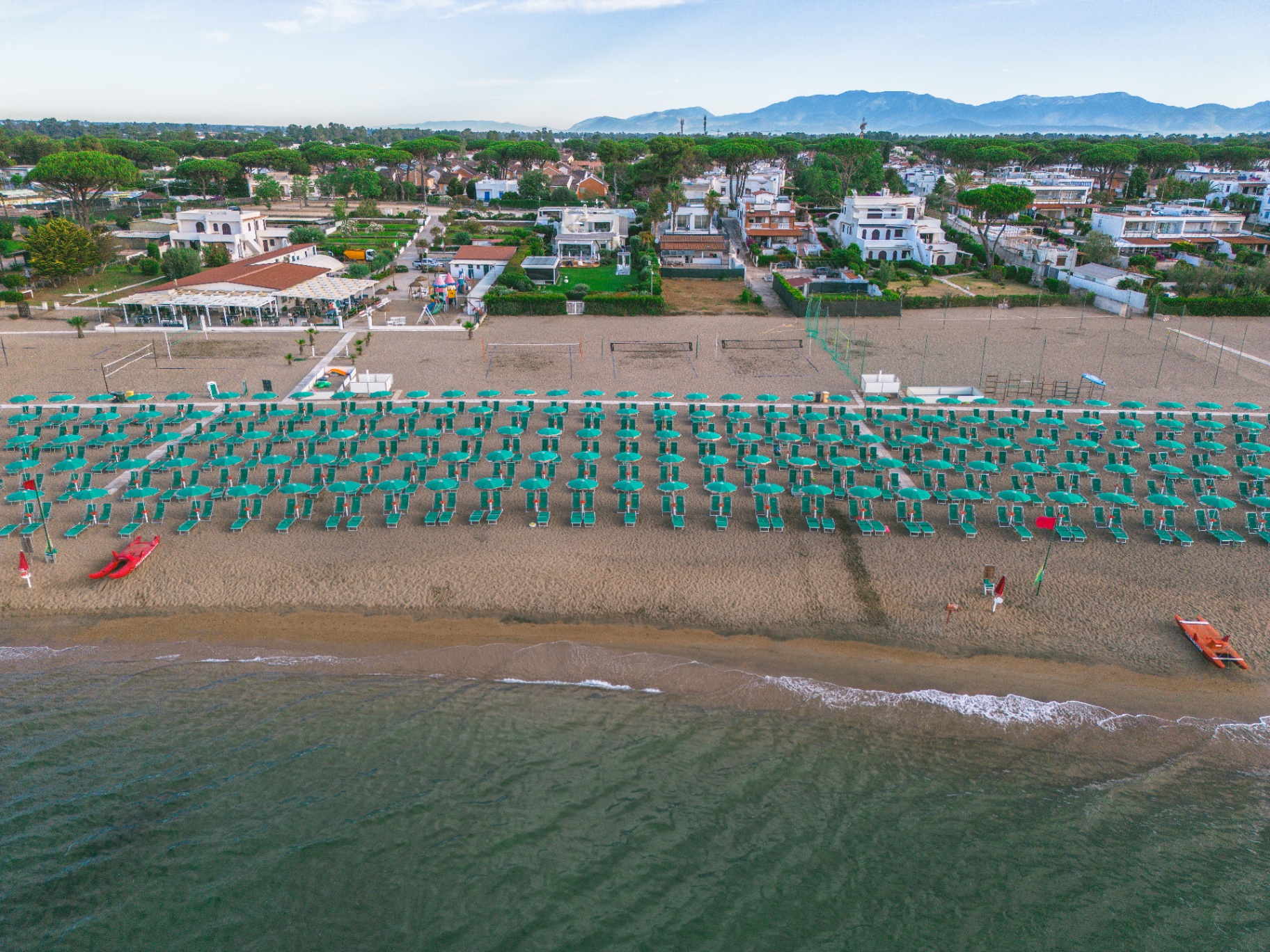 Vista panoramica della spiaggia Italcanada